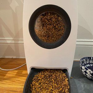 Vremi Automatic Pet Feeder for Cats and Dogs